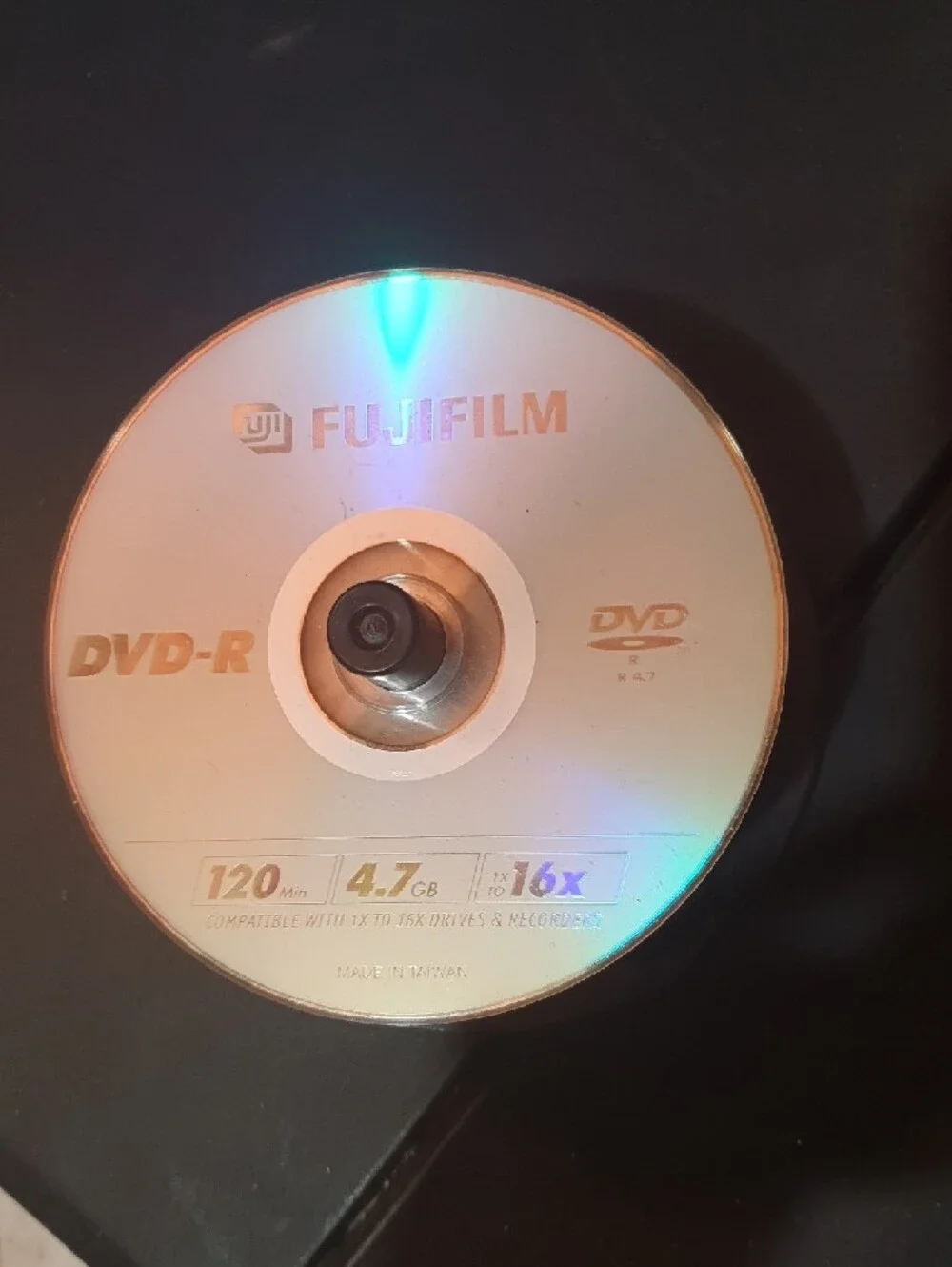 Fujifilm Silver DVD-R Disc with Rainbow Reflective Sheen